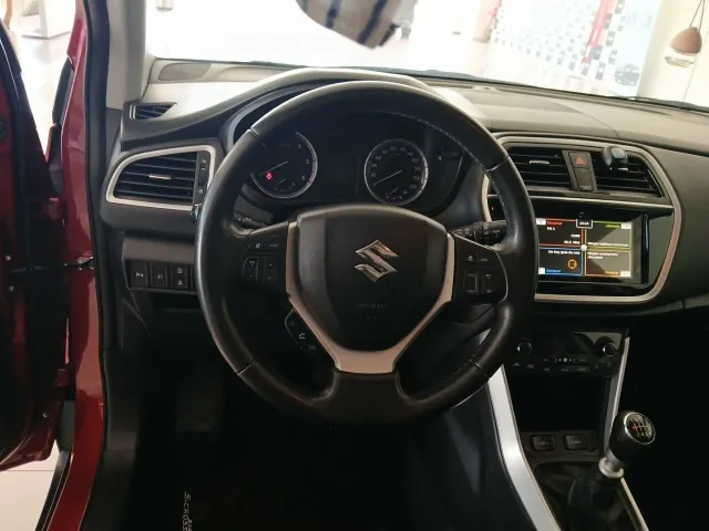 Suzuki SCross