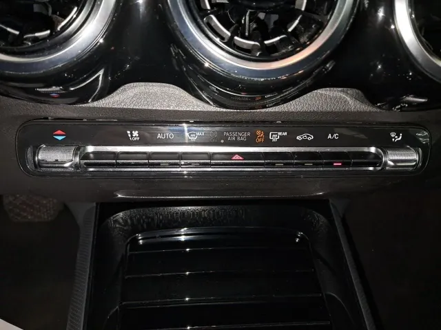 Mercedes GLB