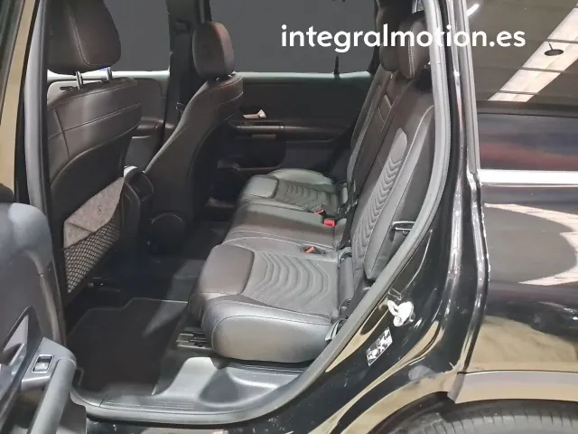 Mercedes GLB