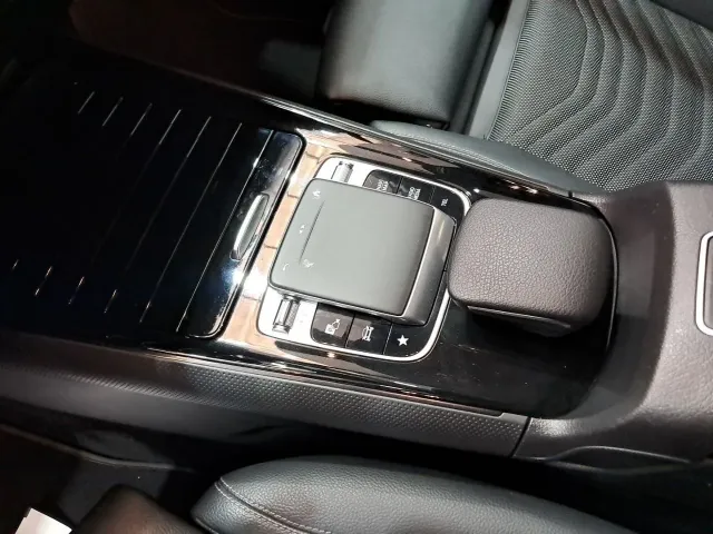 Mercedes GLB