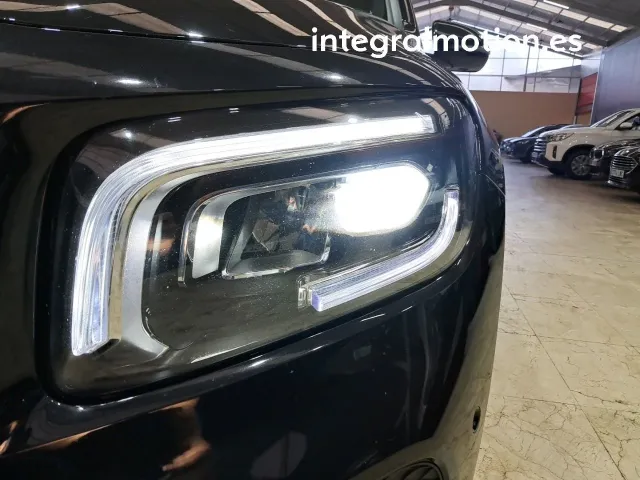 Mercedes GLB