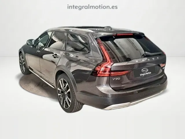 Volvo V90
