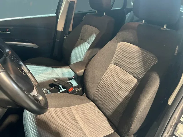 Suzuki SCross