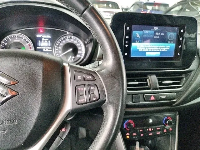 Suzuki SCross