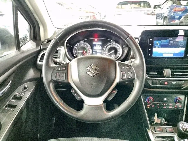 Suzuki SCross