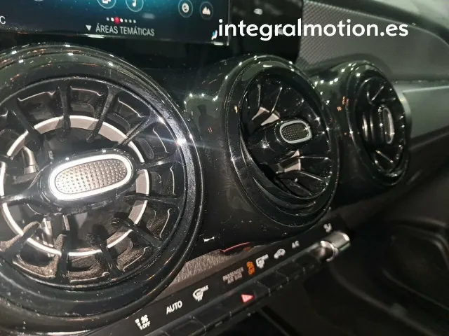 Mercedes GLB