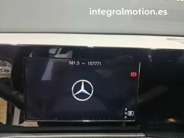 Mercedes GLB