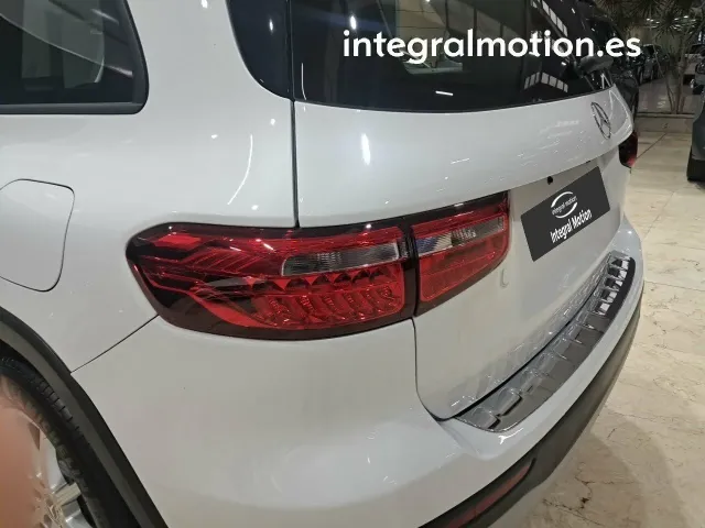 Mercedes GLB