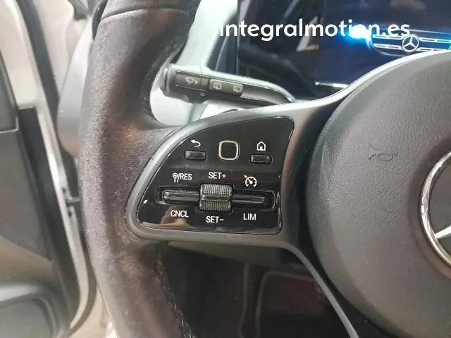 Mercedes GLB