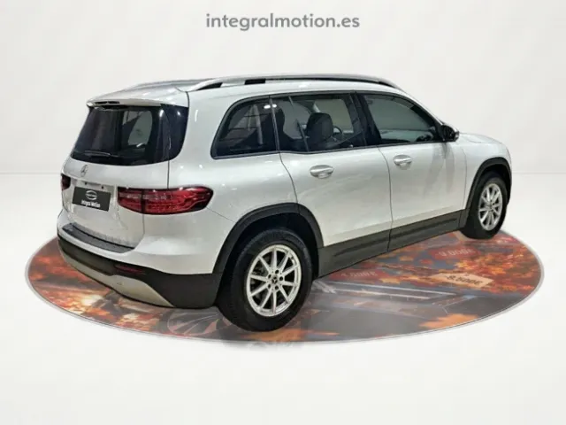 Mercedes GLB