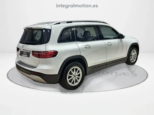 Mercedes GLB