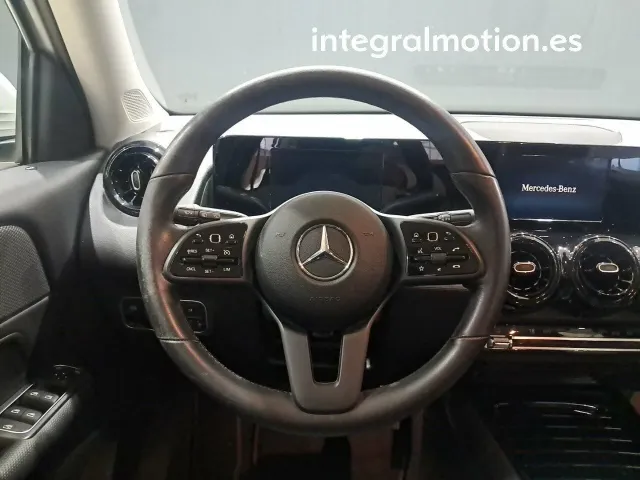 Mercedes GLB