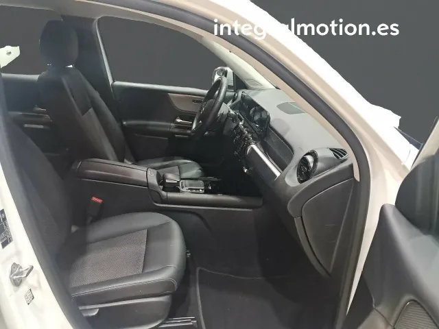 Mercedes GLB