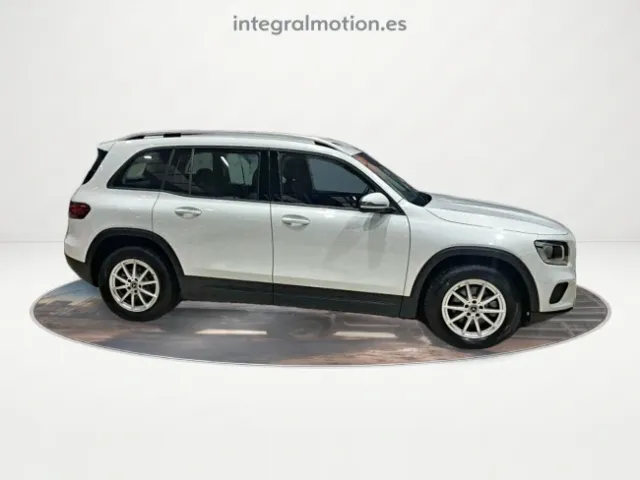 Mercedes GLB