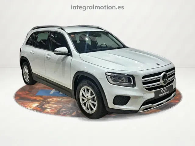 Mercedes GLB