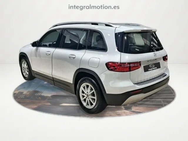 Mercedes GLB