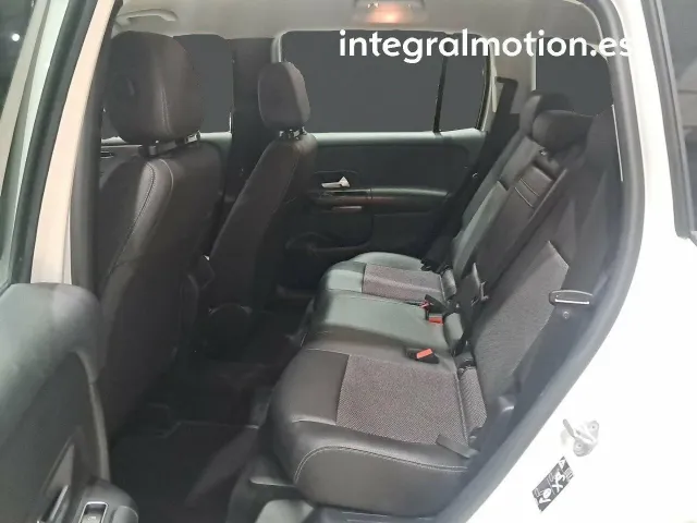 Mercedes GLB