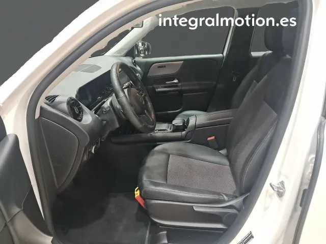 Mercedes GLB