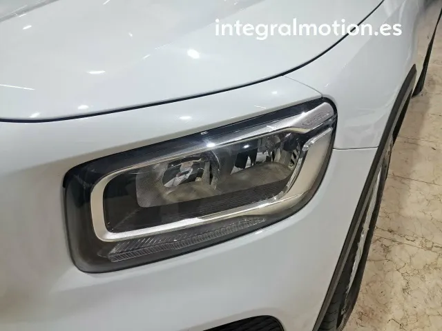 Mercedes GLB