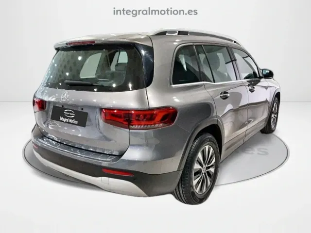 Mercedes GLB
