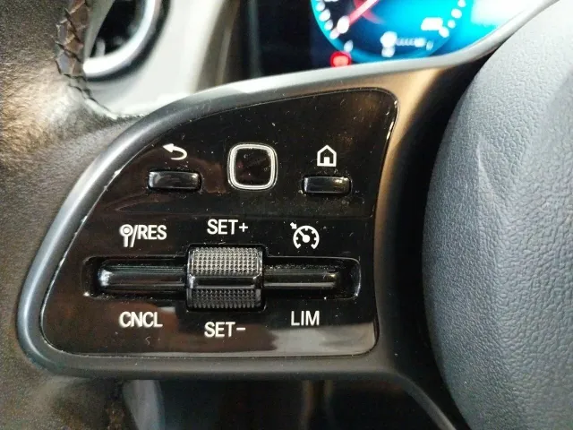 Mercedes GLB