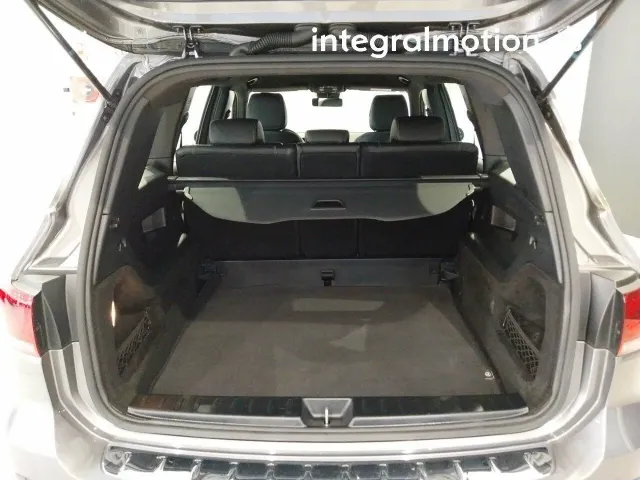 Mercedes GLB
