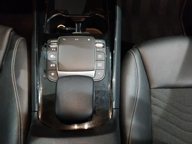 Mercedes GLB