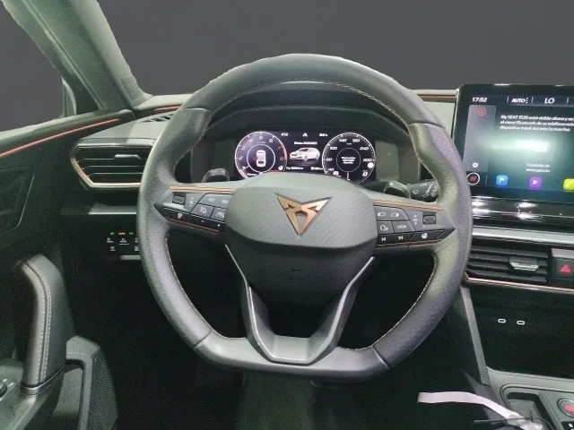 Cupra León