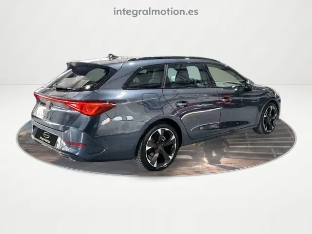 Cupra León