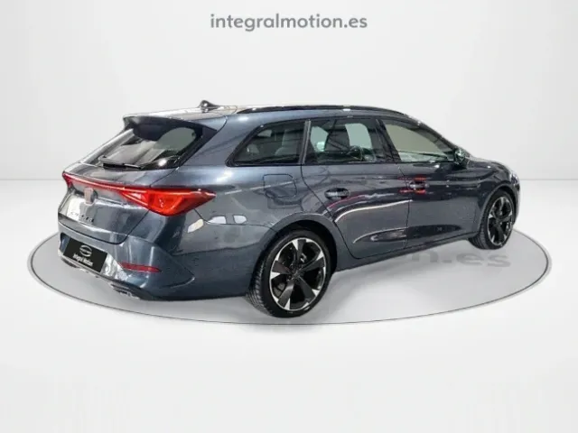 Cupra León