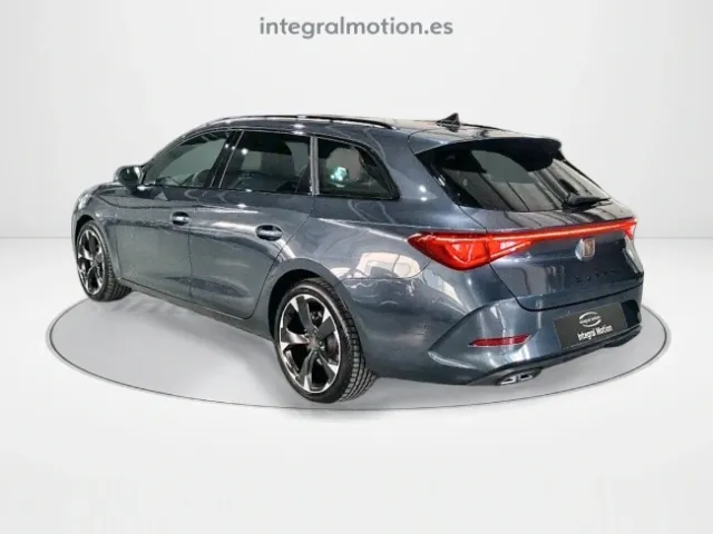Cupra León