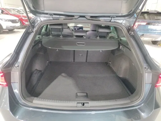 Cupra León
