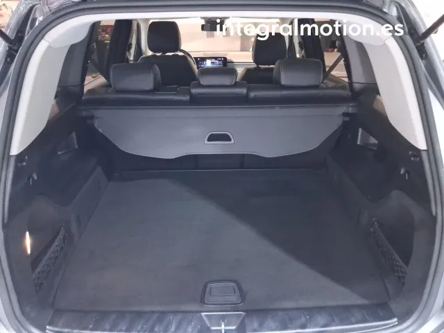 Mercedes GLB