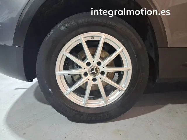 Mercedes GLB
