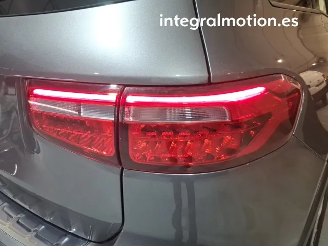 Mercedes GLB