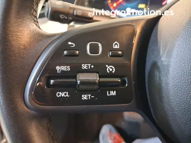 Mercedes GLB