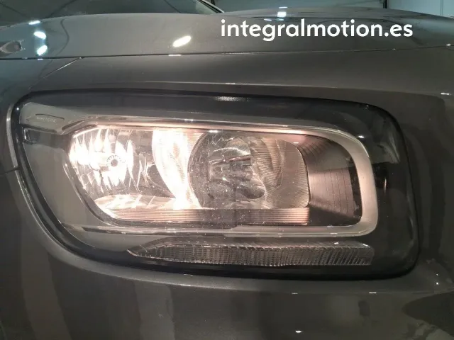 Mercedes GLB