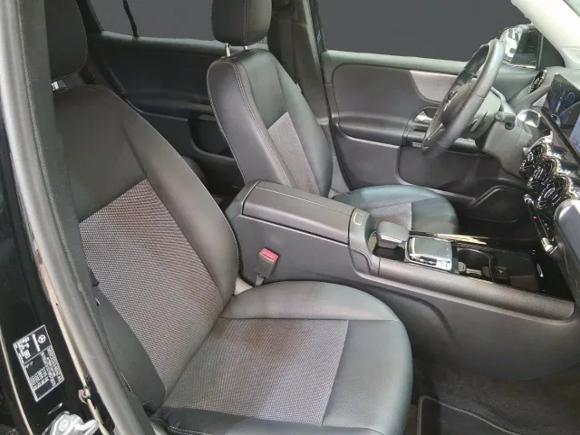 Mercedes GLB