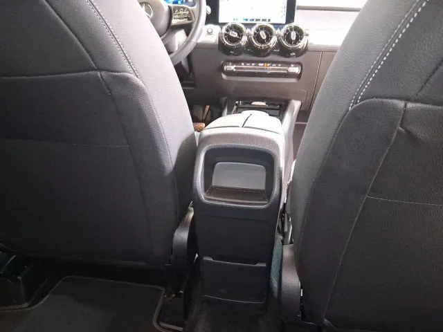 Mercedes GLB