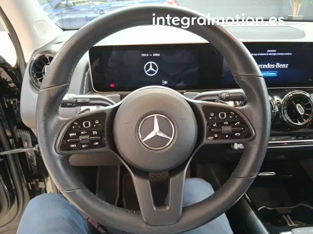 Mercedes GLB