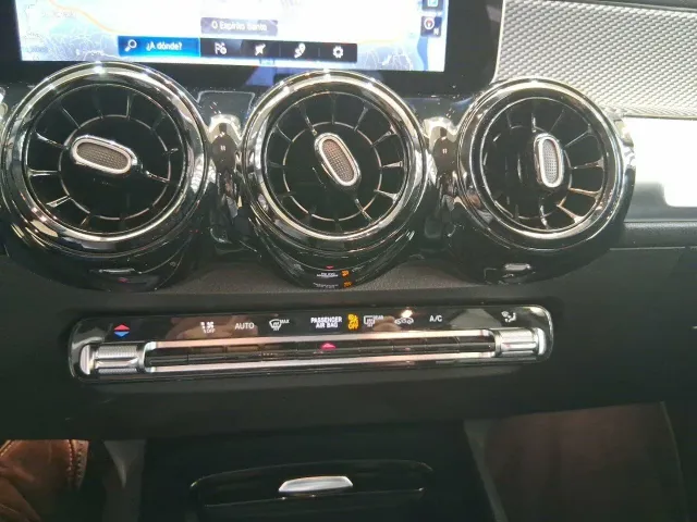 Mercedes GLB