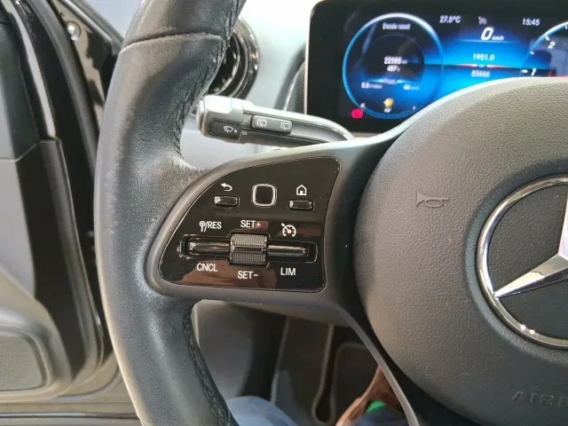 Mercedes GLB