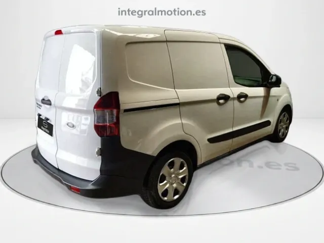 Ford Transit Courier