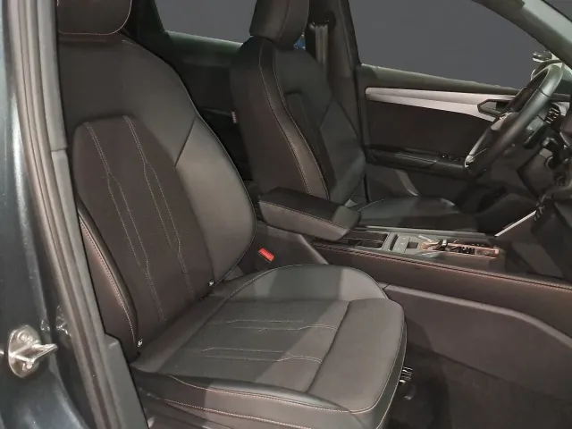 Cupra León