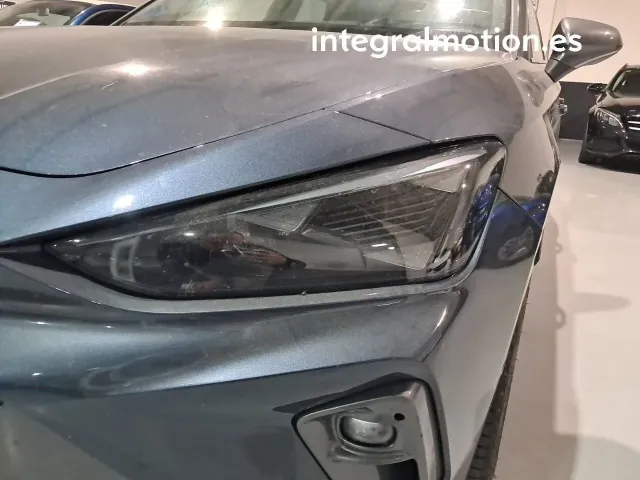 Cupra León