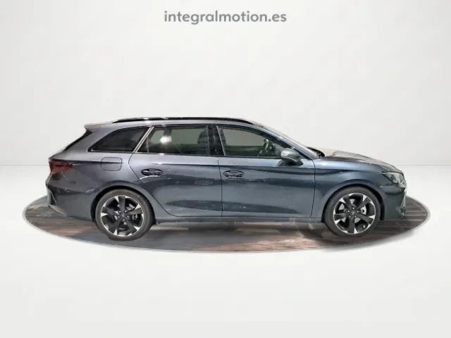 Cupra León
