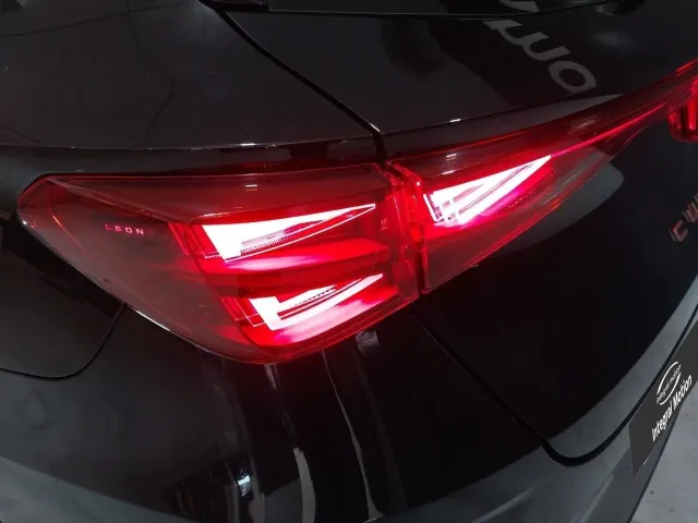 Cupra León