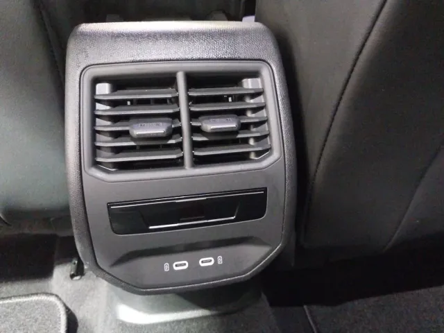Cupra León