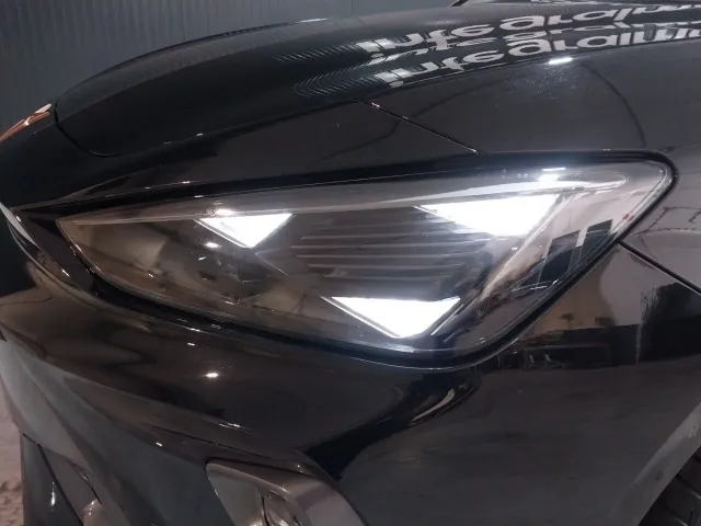 Cupra León