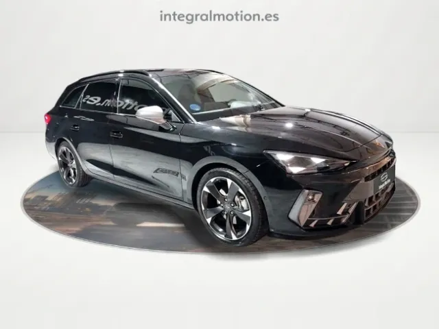 Cupra León